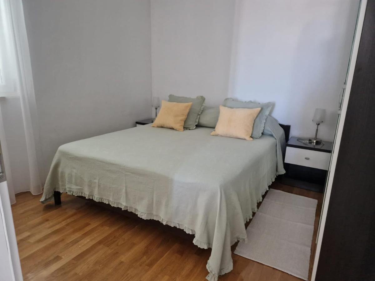 Apartments Sandra โรกอซนิซา ภายนอก รูปภาพ